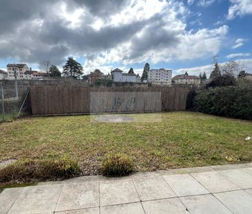 Renovated 3-room apartment with garden - Photo 3