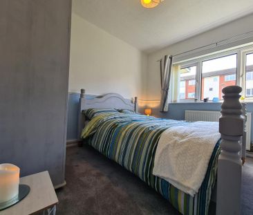 2 bedroom flat to rent - Photo 6