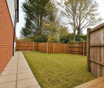 3 bedroom semi-detached house to rent - Photo 1