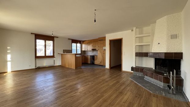 INVITING, BRIGHT, IDYLLIC AND COMFORTABLE - Photo 1