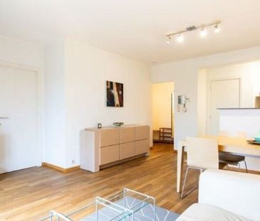 Appartement te huur in Oudergem voor € 1.150 met 1 slaapkamer - Photo 1