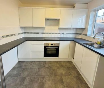 3 bedroom terraced house to rent - Photo 6