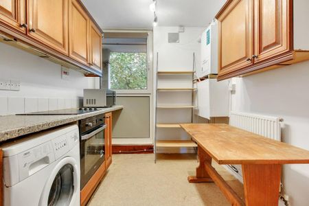 3 bedroom maisonette to rent - Photo 4