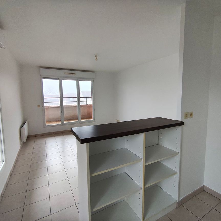 Location Appartement 2 pièces 38m² SAVIGNY LE TEMPLE 77176 - Photo 1