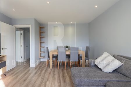 Stylish One-Bedroom Flat in Central – High Barnet EN5 5TT - Photo 4