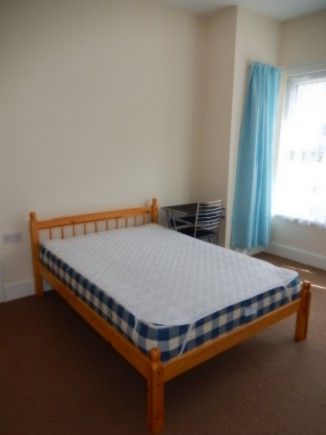 4 Bed Terrace house Heathcote Street - Photo 2