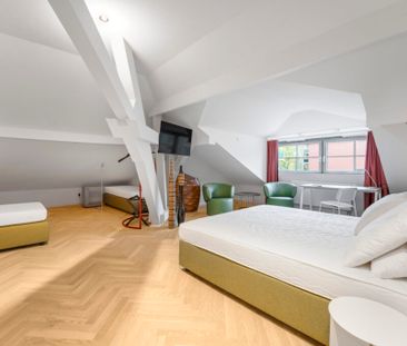 Your home. Your quarter. Your journey. - Photo 1