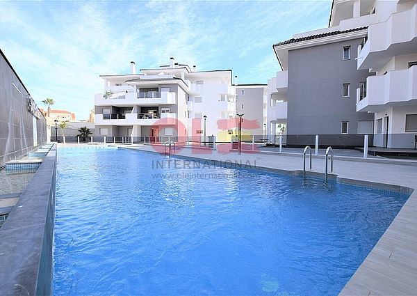 Apartment with 2 bedrooms in Ground Floor with terrace *