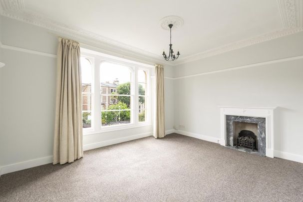 2 Bed Flat - Photo 1