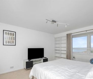 2 bedroom penthouse to rent - Photo 5