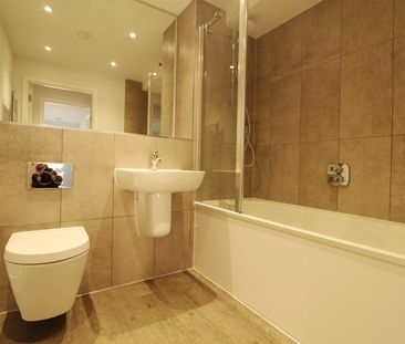 Sterling Square, Reading, RG1 2BP - Photo 4