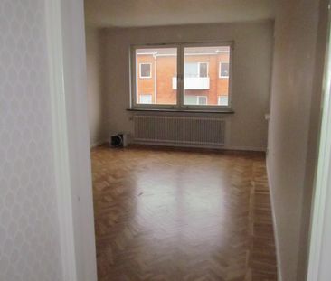 Göteborgsvägen, Uddevalla - Photo 3