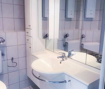 Schöne 2 ZKB Wohnung mit Balkon am Saarbrücker Schloss - Photo 3