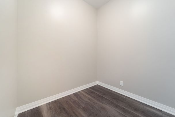 For Lease - 102 Grovewood Common Unit# 303, Oakville, Ontario - Photo 1