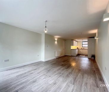 2 bedroom apartment - Photo 3