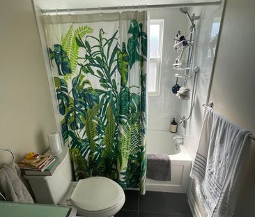 For Lease - 453 Ashdale Avenue Unit# Upper, Toronto, Ontario - Photo 6