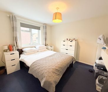 Chase Road, Lindford, Bordon, GU35 0RS - Photo 5