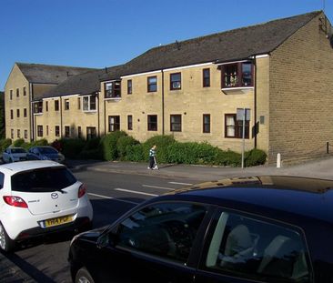 2 bedroom Flat To Let - Photo 5