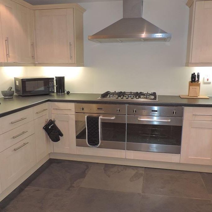 1 bedroom in a house share to rent - Photo 1