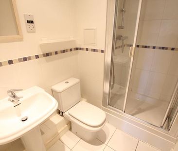 Abingdon Court, Woking, Surrey, GU22 - Photo 6