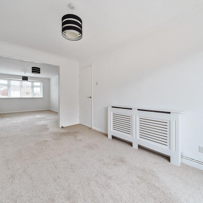 3 bedroom link detached house to rent - Photo 1