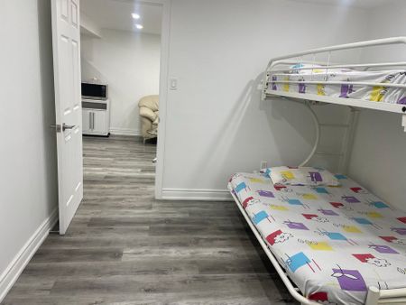 For Lease - 60 Sandrift Square, Toronto, Ontario - Photo 2