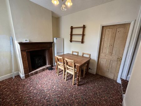 2 bedroom terraced house to rent - Photo 4