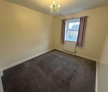 Pentland Drive, Greylees, Sleaford, Lincolnshire, NG34 - Photo 2