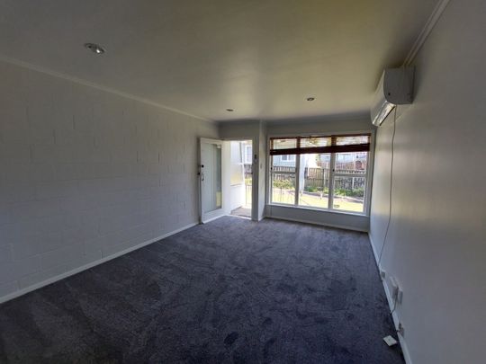 Sunny brick & tile - Photo 1