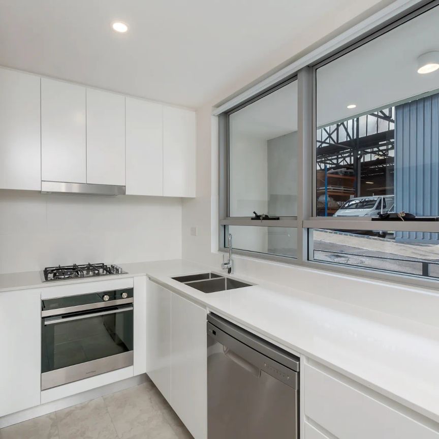 Unit 1/4-10 Dawson Street, - Photo 1