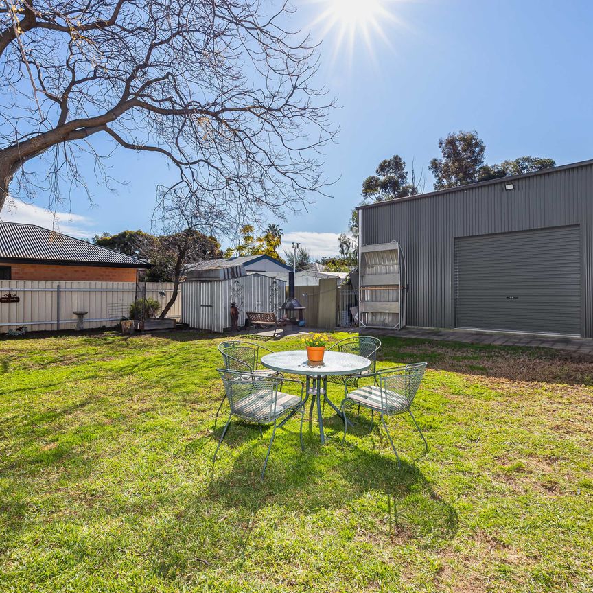 9 Lonergan Place East Wagga Wagga NSW - Photo 1