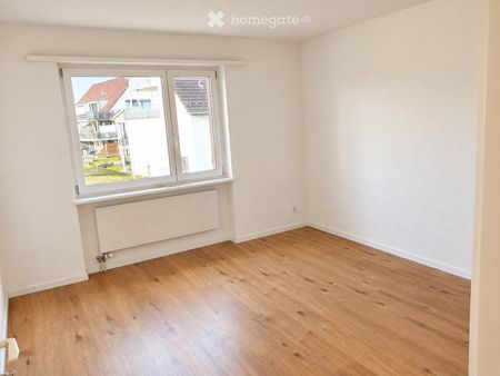 Freistehendes Einfamilienhaus mit grosszügigem Umschwung - Photo 5