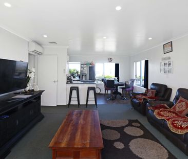 Tidy Four- Bedroom Home. - Photo 5