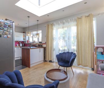 4 bedroom semi-detached house to rent - Photo 1