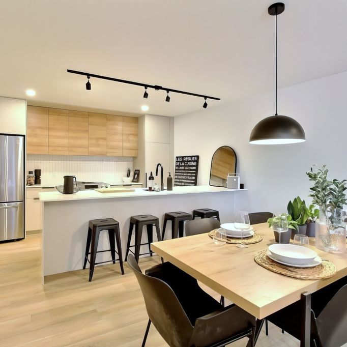 Magnifique 4½ + Bureau à Louer à Ste-Foy - Photo 1