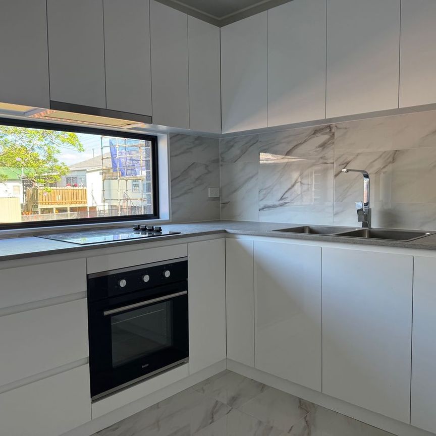 Brand New 2 Bedroom Granny Flat in Great Location! - Photo 1