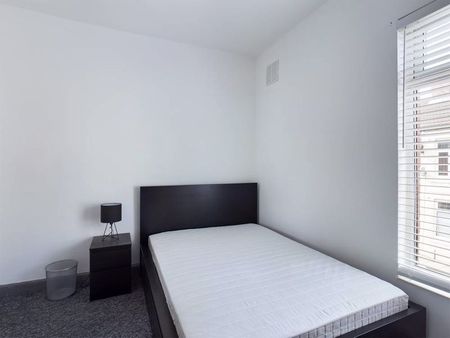 Roscoe Street, Middlesbrough - Photo 3