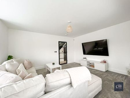 3 bedroom detached house to rent - Photo 4