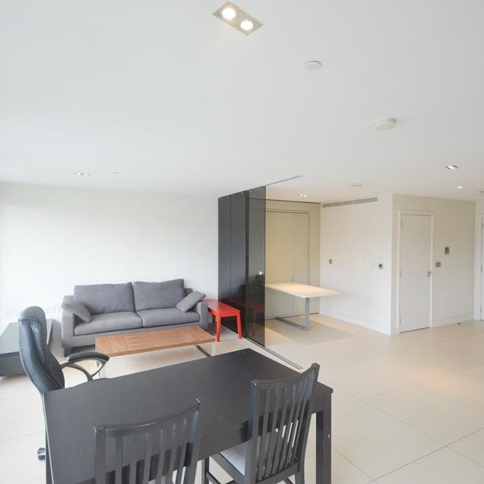 Studio to rent - Photo 1