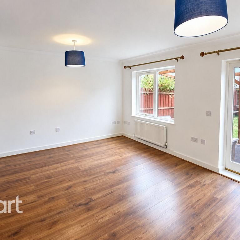 3 bedroom terraced house to rent - Photo 1