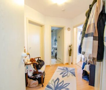 Moderne 2 Zimmer-Wohnung im Dachgeschoss mit Loggia und Stellplatz - Photo 3