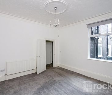 3 bedroom parking to rent - Photo 3