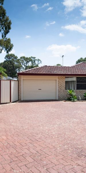 Low-Maintenance Family Home - Photo 2