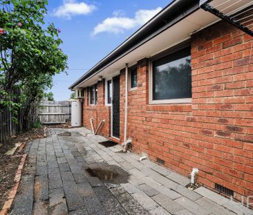 15 Albatross Avenue, Werribee - Photo 3