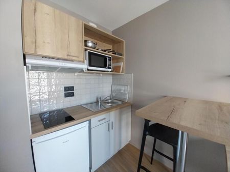 Location Appartement 1 pièce 18m² ORLEANS 45000 - Photo 4