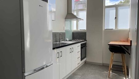 Semi-furnished Central Apartment Available for Rent - Photo 2