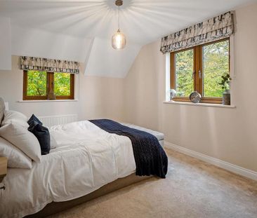 4 bedroom detached house to rent - Photo 3