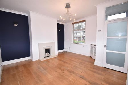 2 bedroom terraced house to rent - Photo 4