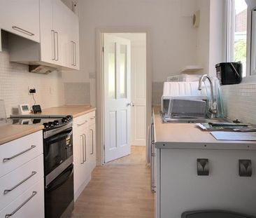 3 bedroom terraced house to rent - Photo 2