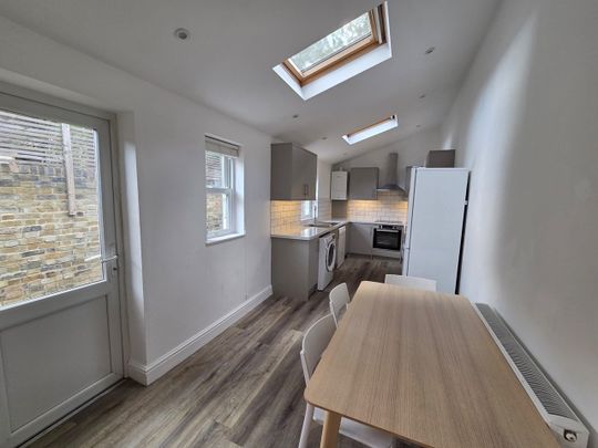 4 Bed Terraced House, Exon Street, SE17 - Photo 1